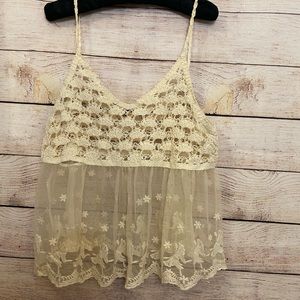 Women’s lace crochet top